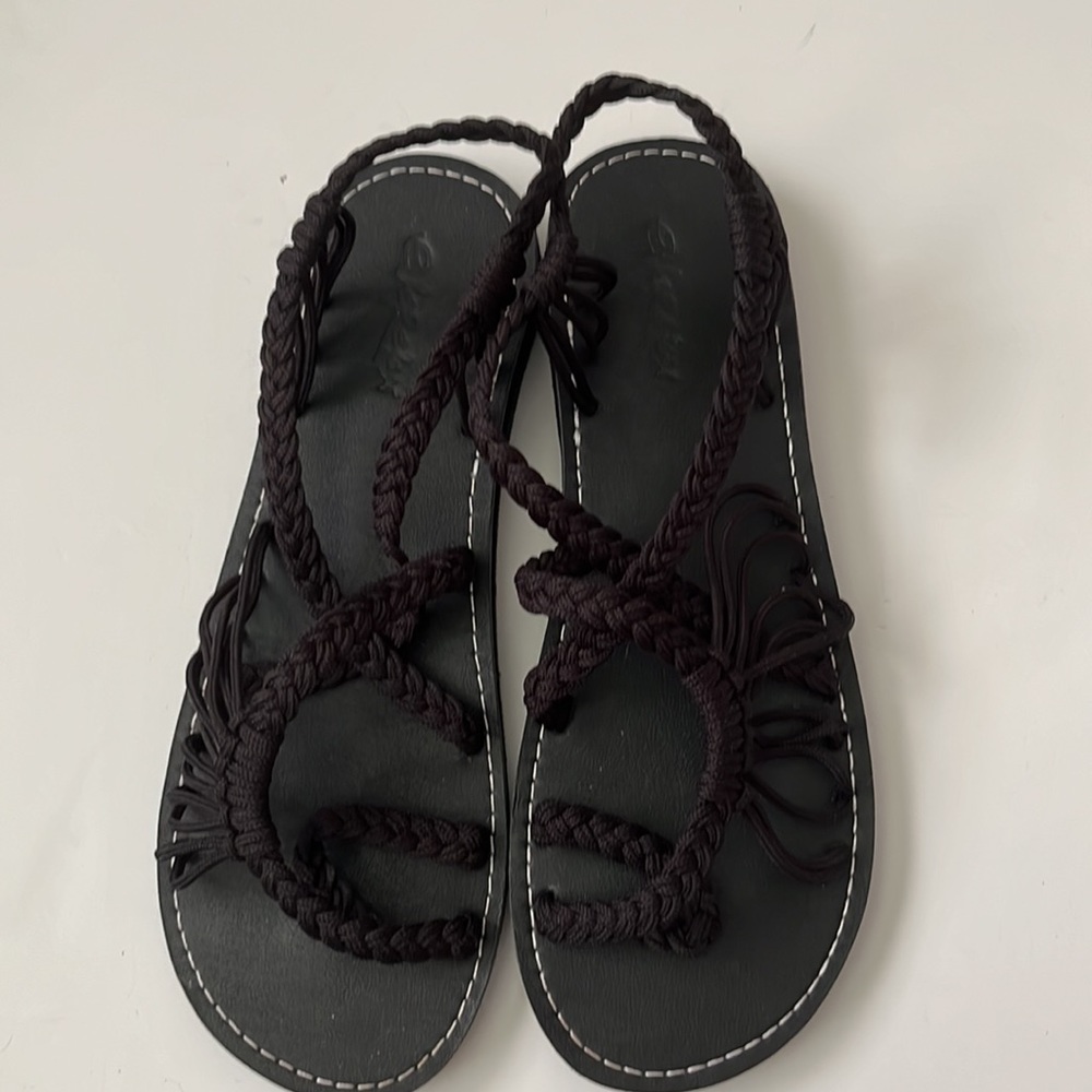 Everelox black rope braided toe sandals